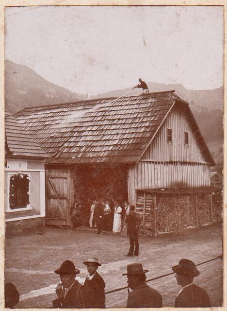 Feuerwehrübung beim Sägewerk Walzer in Lehenrotte um 1918 | Foto: Archiv FF Lehenrotte