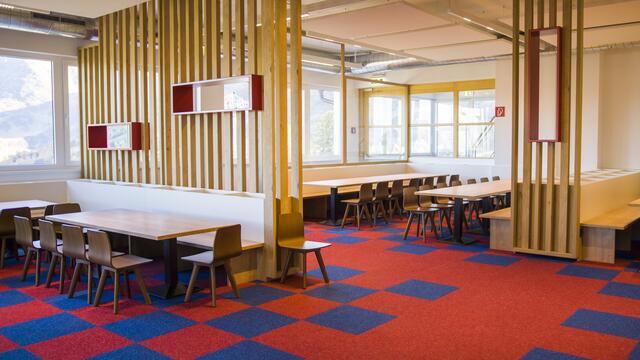 Mit Beginn der Wintersaison 2021/2022 gibt es für alle Skianfänger ein besonderes Erlebnis: der Nauderix Skikindergarten und das Nauderix Kinderrestaurant. | Foto: TVB Tiroler Oberland Nauders/Florian Albert