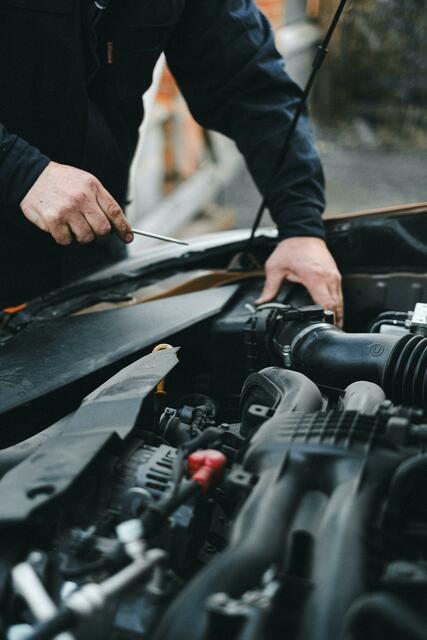 In vielen handwerklichen Berufen fehlen die Fachkräfte. | Foto: Symbolbild: Pexels