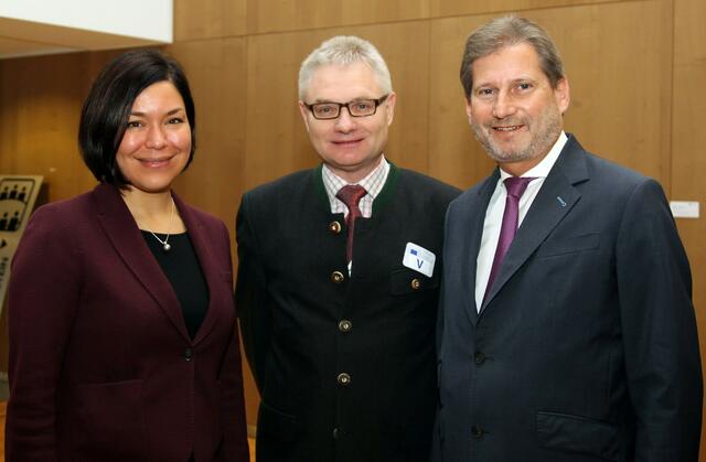 Bgm. Hermann Grassl mit EU-Kommissar Johannes "Gio" Hahn. | Foto: KK