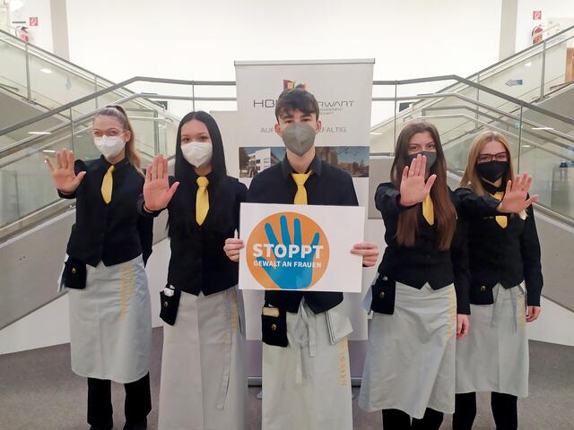 "Orange the World" gegen Gewalt an Frauen | Foto: HBLA Oberwart