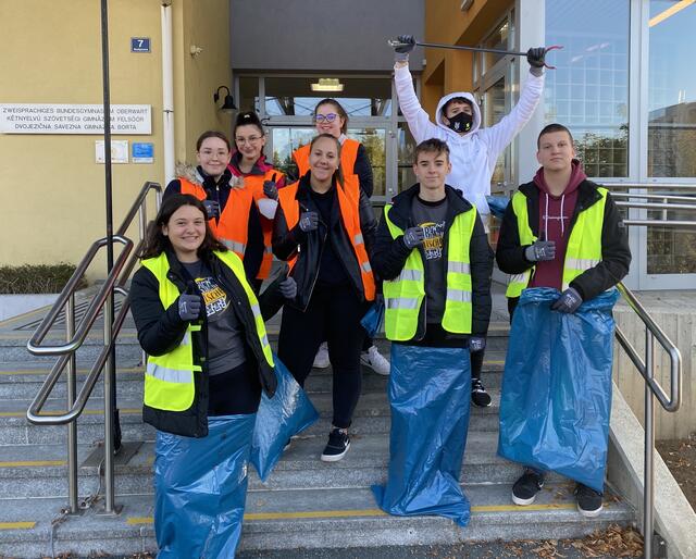 Schüler vom ZBG Oberwart sammelten Müll ein. | Foto: ZBG Oberwart (Regionaut)