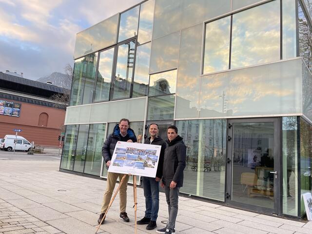 Der Pavillon beim Landestheaert soll zu einem Sporthub werden, Vizebgm. Anzengruber unterstützt das Projekt. | Foto: Rohregger