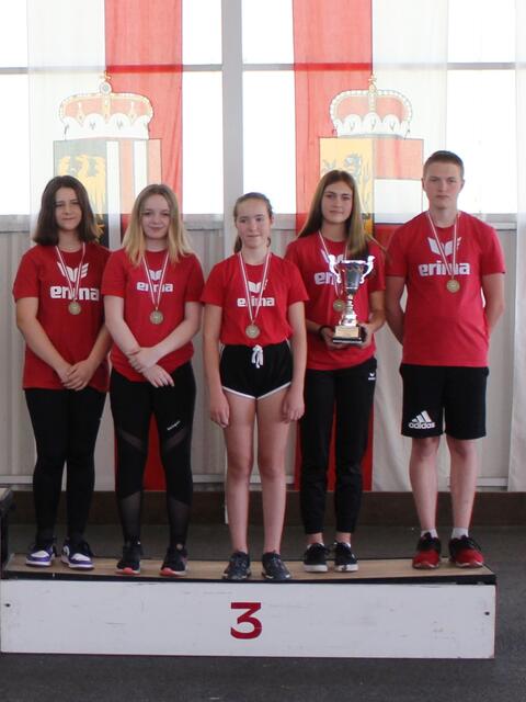 Melanie Leiter mit Team ÖM U-16alg Bronze