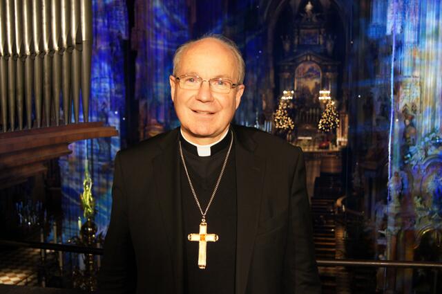 Kardinal Schönborn betonte in seiner Ansprache sein Vertrauen in Gott, Natur, Wissenschaft und Güte der Menschen. | Foto: ORF/Cinevision/Herbert Martinschitz