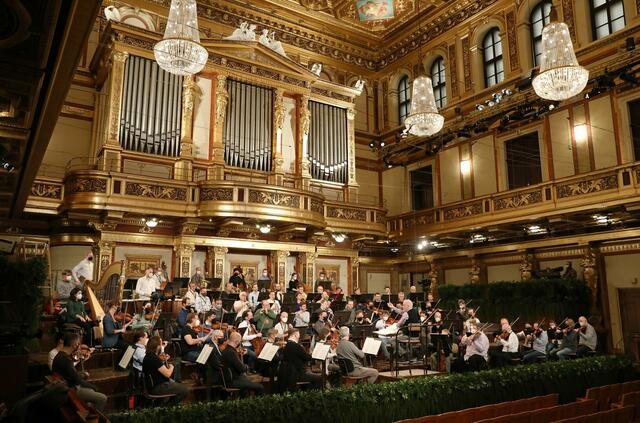 Verstärkter Polizeieinsatz für das Neujahrskonzert: Rund 40 Personen planten eine rechtswidrige Kundgebung vor dem Wiener Musikverein. | Foto: Wiener Philharmoniker / Dieter Nagl