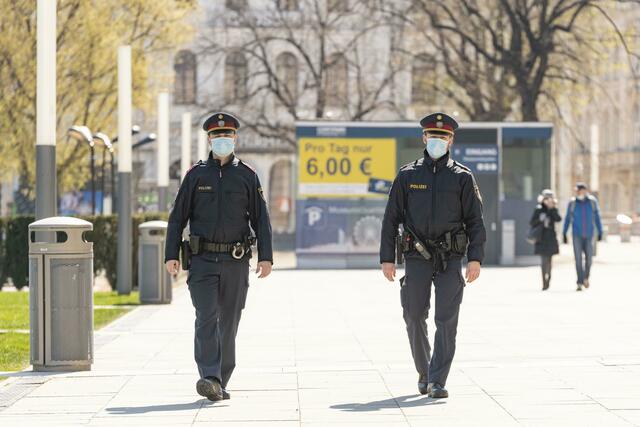 Die Polizisten wurden in Meidling von einem Jugendlichen angegriffen. | Foto: LPD Wien