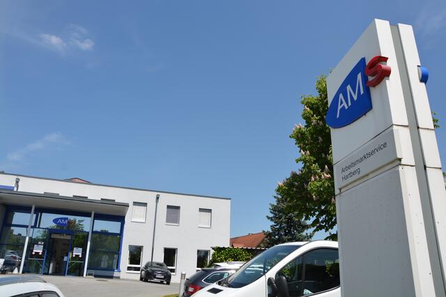 Gute Nachrichten vom Arbeitsmarkt in Hartberg-Fürstenfeld: Zum Jahresende 2021 weist das AMS Hartberg weniger Arbeitslose auf als vor zwei Jahren um diese Zeit.