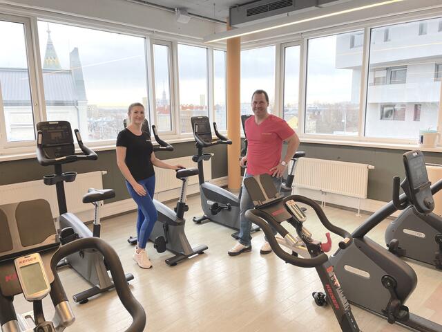 Geschäftsführer Patrick Osterbauer und Clubleiterin Marija Franjic  | Foto: Berger