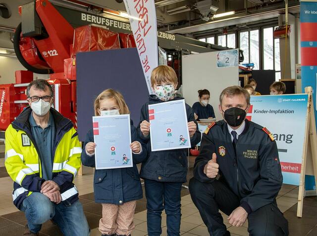 Die erfolgreiche Kinderimpfaktion bei der Berufsfeuerwehr wird am 8. Jänner wiederholt. | Foto: Stadt Salzburg/Susi Berger/Camera suspicta