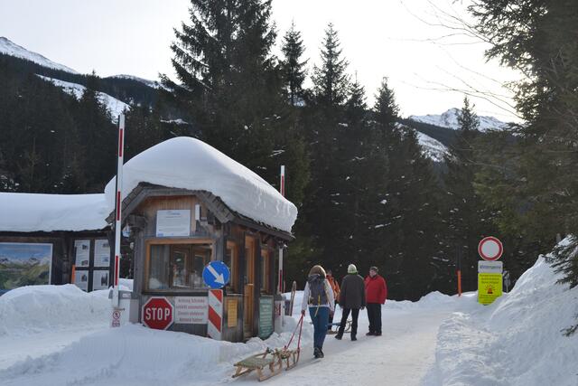 Im Sommer Beginn der Mautstraße