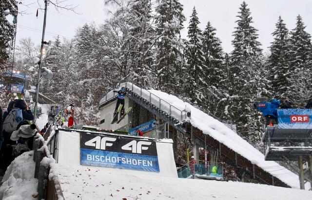 Das Finale der Vierschanzentournee 2022 steht unmittelbar bevor.  | Foto: Alexander Holzmann (Archivbild)
