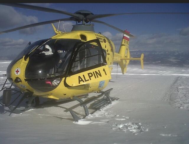 Der Rettungshubschrauber Alpin 1 brachte den Verletzten von der Gerlitzen ins LKH Villach | Foto: Privat 