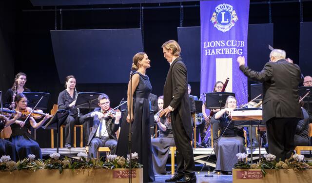  Die Philharmonia Steiermark unter Dir. Alois Lugitsch lud zu einem musikalischen Auftakt ins Jahr 2022. | Foto: Johann Zugschwert