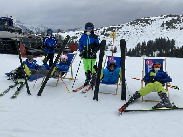 Die Jugendgruppe nutzte die Gelegenheit zum Skifahren bestmöglich aus.  | Foto: Alpenverein Enns