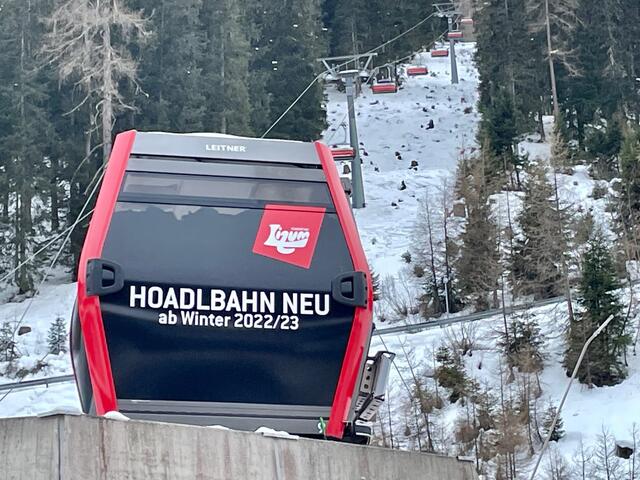 Die moderne Hoadlbahn NEU ersetzt ab der nächsten Saison die Schönbodenbahn (im Hintergrund). | Foto: Hassl