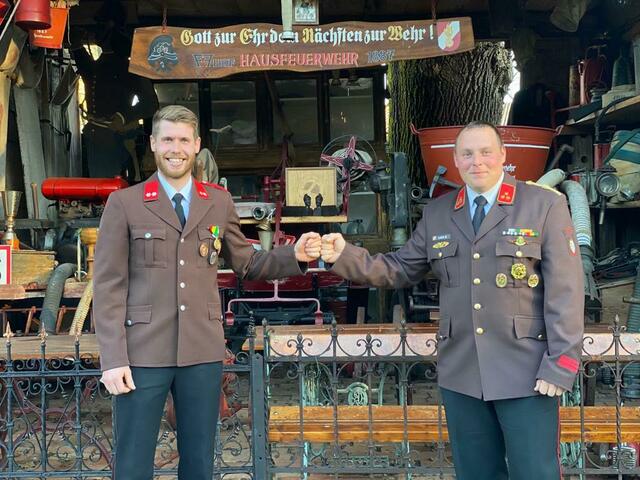 Der neue OBI Markus Puntigam (l.) und HBI Bernhard Lach.  | Foto: FF Hof