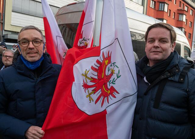 Die Coronademo ist großteils eine FPÖ-Veranstaltung mit der bereits bekannten Abrechnung gegenüber der Bundes- und Landesregierung. | Foto: zeitungsfoto.at