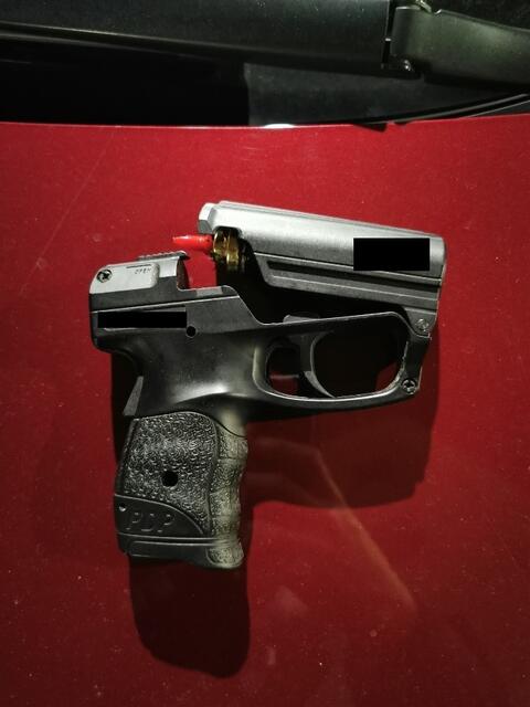 Die von der Polizei sichergestellte Waffe.  | Foto: LPD Wien