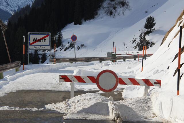 Wintersperre: Die Verbindung Lech –Warth wird voraussichtlich Ende April wieder für den Verkehr geöffnet (Archivbild). | Foto: Günther Reichel