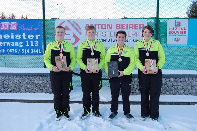 Die Nachwuchs-Stocksportler aus Pflach Florian, Fabian, Mathias und Sabrina Gruber sind in Höchstform. | Foto: SBF Pflach
