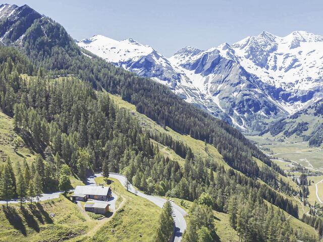 Die Piffalm: in der Kehre 3 der Großglockner Hochalpenstraße