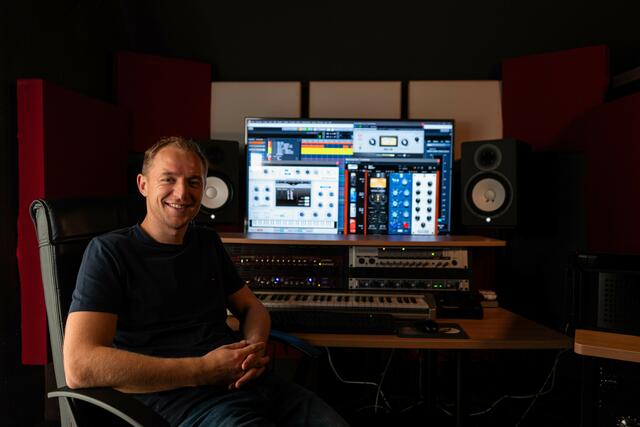 Nino Markgraf ist Produzent der Band "Voltwechsel" und Manager hinter den Kulissen.