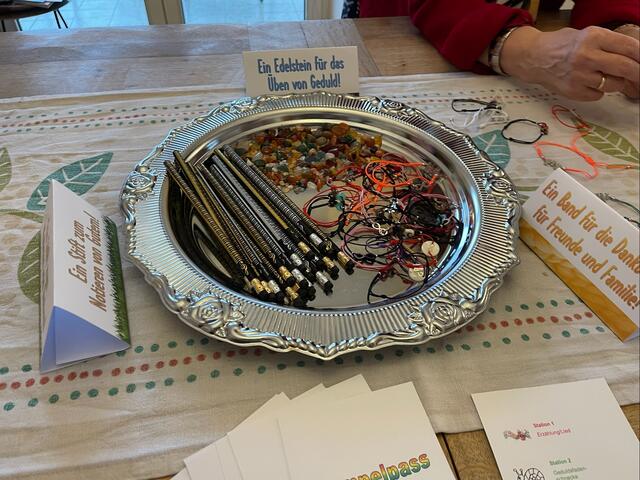 Für alle absolvierten Übungen Zum Thema "Geduld und Hilfsbereitschaft" gab es eine Überraschung zum Schluss