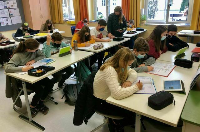 Der Ansturm auf die PCR-Test- und Abgabestationen war groß am Wochenende. Grund dafür war der Schulstart am 10. Jänner.  | Foto: kk