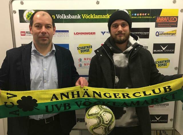 Michael Hochreiter (r.) mit Klaus Preiner, dem sportlichen Leiter der UVB Vöcklamarkt.
