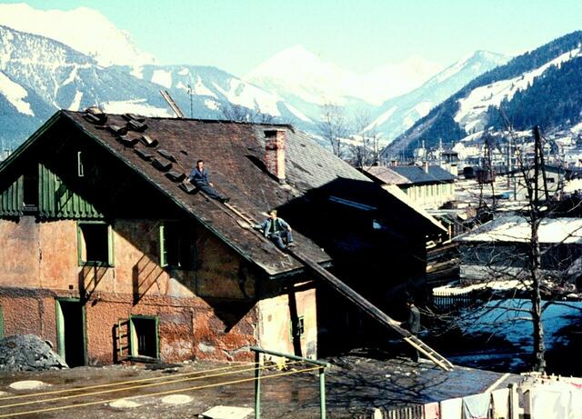 Das Personalhaus für die Angestellten wurde etwa 1970 bereits abgetragen. | Foto: Privatarchiv Engelbert Pickl