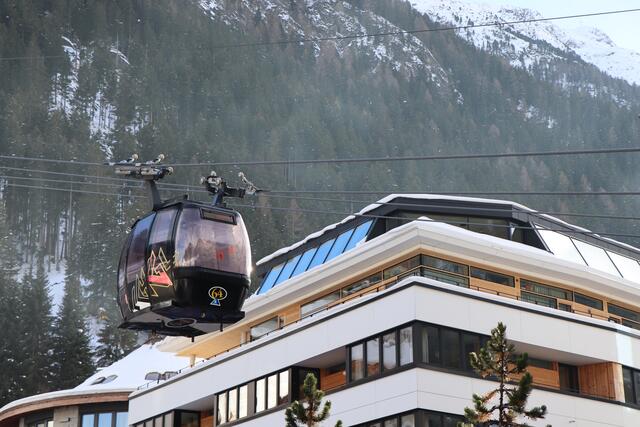 Zahlen sind angestiegen: In der Tourismusgemeinde Ischgl gibt es aktuell 244 Corona-Fälle (Stand 13. Jänner 2022). | Foto: Othmar Kolp