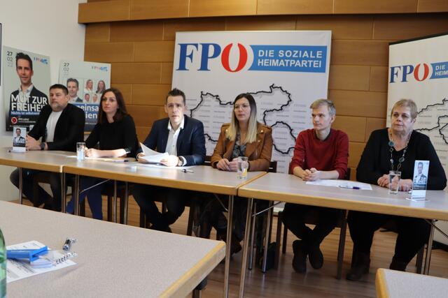 Manuel Mair, Ivana Bilonjic, Manuel Kleinlercher, Natalie Reiter, Pascal Singer und Sonja Mötzl (v.l.).