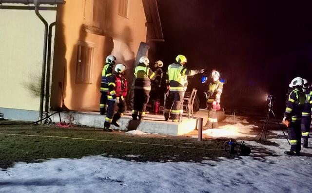 Die Freiwillige Feuerwehr Wolfsberg war rasch zur Stelle und löschte den Brand.  | Foto: Bachhiesl