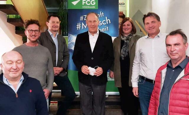 RV AK-Rat Peter Kirchengast (mi) mit den Stellvertretern. Linke Seite: Wolfgang Maier, Andreas Eisner MA BEd, Mag. Herbert Erhart. Rechte Seite: Manfred Freidl, Christian Kleppernik und Bettina Münzer. | Foto: FCG-Stmk.