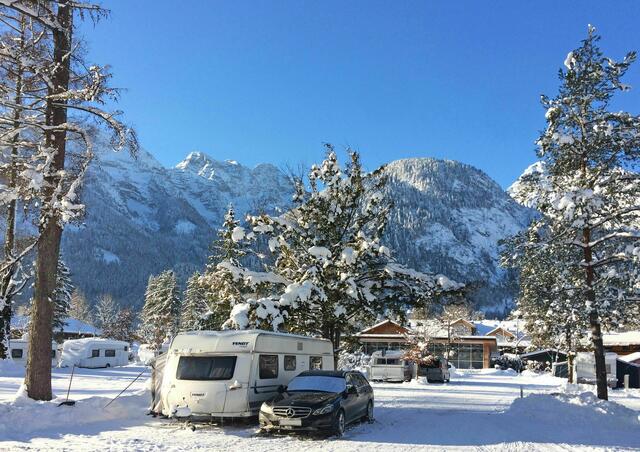 Der Platz eignet sich gut als Ausgangspunkt für Winterwanderungen und auch zum Skifahren muss man nicht lange fahren. | Foto:  Camping Grubhof/Robert Stainer