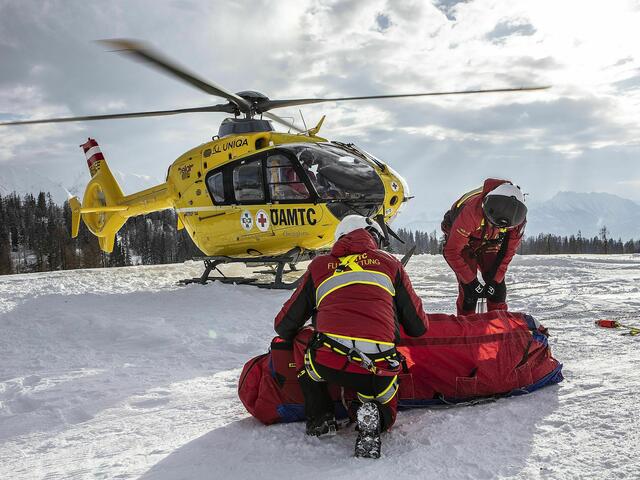 Die Ärzte kämpften ums Leben des Bachmanningers, doch leider gab es keine Rettung mehr für ihn.  | Foto: ÖAMTC