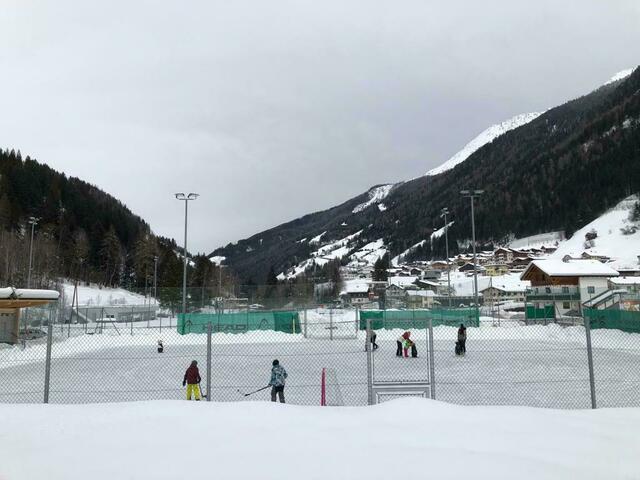 Eislaufplatz beim Tennisplatz in See. | Foto: Kolp