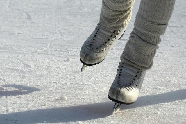 Eislaufen begeistert Jung und Alt. | Foto: Annapictures/Pixabay