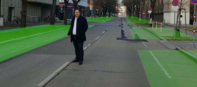 "2022 reduzieren wir im Zuge der Sanierung der Perspektivstraße die Fahrbahnbreite von neun auf fünf Meter", so Leopoldstädter Bezirksvorsteher Alexander Nikolai.  | Foto: BV2