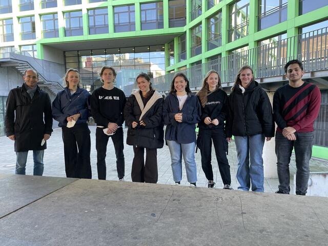 Stadtrat Albrecht Oppitz bedankt sich bei den jungen Purkersdorfern für die rege Teilnahme an der Umfrage. | Foto: Marlene Trenker