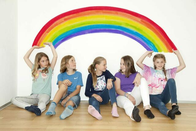 In der RAINBOWS-Guppe finden betroffenen Kinder Gleichaltrige, deren Eltern auch getrennt sind und die ähnlich fühlen wie sie. | Foto: Rainbows