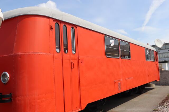 Der "Rote Blitz" wird das Synonym für die Elektrifizierung der weststeirischen GKB-Strecken. | Foto: Edith Ertl