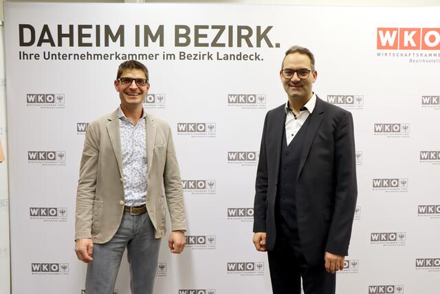 Lösungen für erfolgreiches Wirtschaften 2022: Bezirksobmann Michael Gitterle (li.) und WK-Präsident Christoph Walser. | Foto: Othmar Kolp