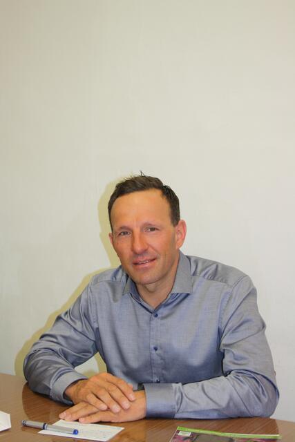 Bgm. Patrik Wolf: „Die Kosteneinhaltung wurde bewusst wöchentlich kontrolliert. Das wird nach aktuellen Prognosen eine Punktlandung." | Foto: Elisabeth Zangerl 