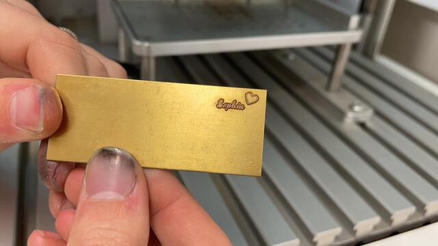 Gravur vor der Reinigung und Politur. | Foto: Siegele