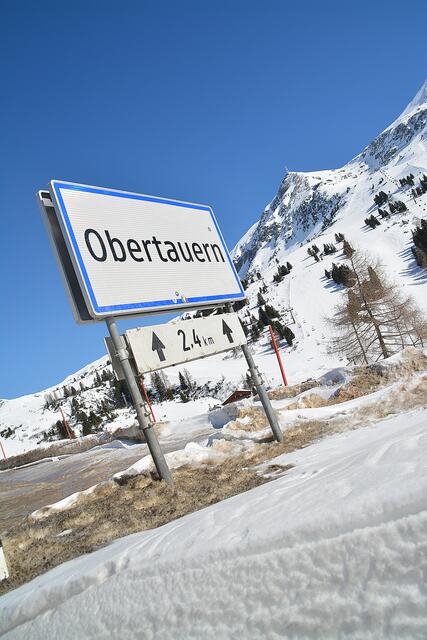 (Archivfoto) Ortstafel in Obertauern. | Foto: Peter J. Wieland