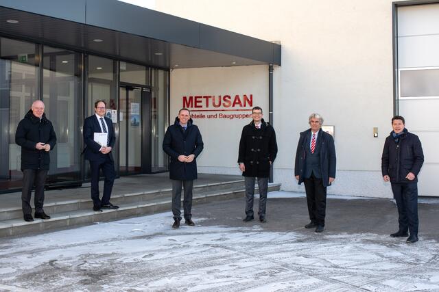 ecoplus Geschäftsführer Helmut Miernicki, Leitung Qualitätsmanagement Metusan Dieter Körbisser, Wirtschaftslandesrat Jochen Danninger, Geschäftsführer Metusan Turning Michael Fischer, Eigentümer der Johann Dvorak Produktionsges.m.b.H. Johann Dvorak und ecoplus Aufsichtsrat LAbg. Kurt Hackl. | Foto: Imre Antal