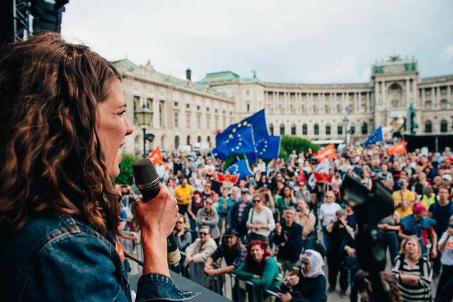 Maria Mayrhofer setzt sich für das, was was ihr wichtig ist, ein. Gemeinsam mit den Mitarbeitern ihres Vereins und hunderttausenden Unterstützern aus ganz Österreich hat sie schon zahlreiche positive Veränderungen herbeigeführt. | Foto: Alexander Gotter