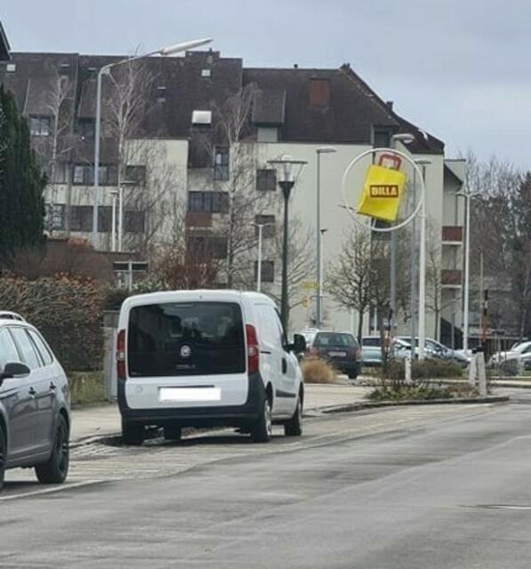 Die beiden Radarautos stehen in der Waldmüllerstraße und in der Goethestraße. | Foto: Privat
